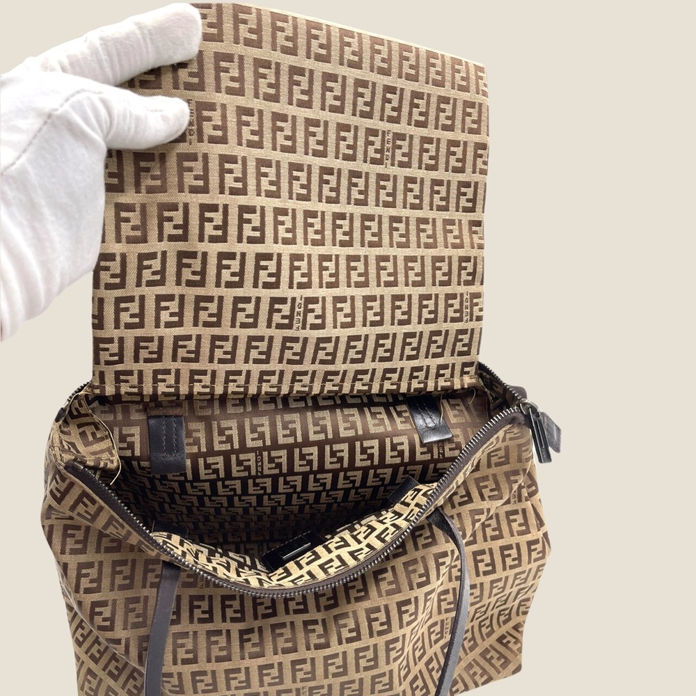 ✨SOLD✨Authentic Fendi Zucca Canvas Tote Bag - Picture 14 of 16